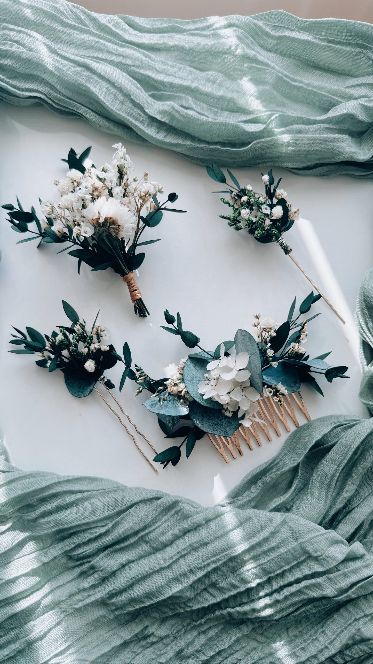 Floral Hair Comb with Eucalyptus