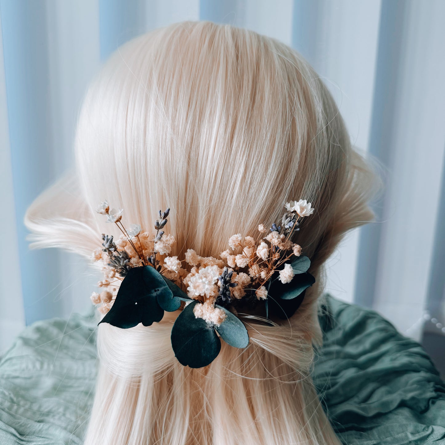 Delicate eucalyptus bridal hair combs with preserved greenery and beige flowers, ideal for brides or bridesmaids