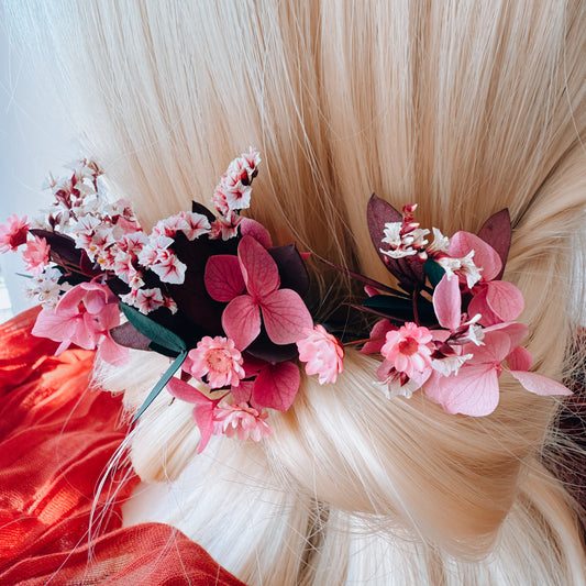 Flower hair pins in pink