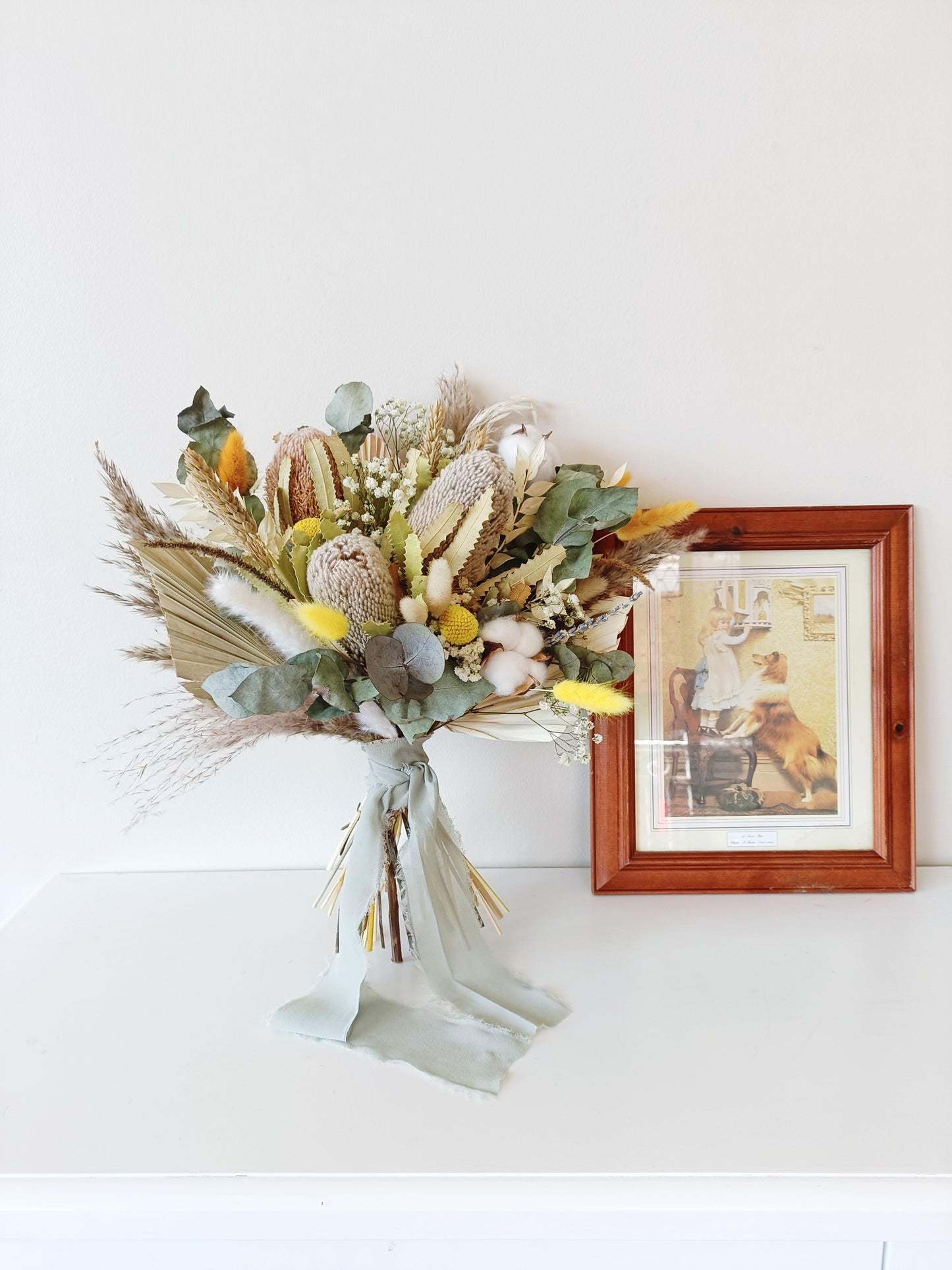 Handcrafted dried bouquet with native Australian flowers and soft textures – a meaningful and lasting gift for brides or anniversaries.