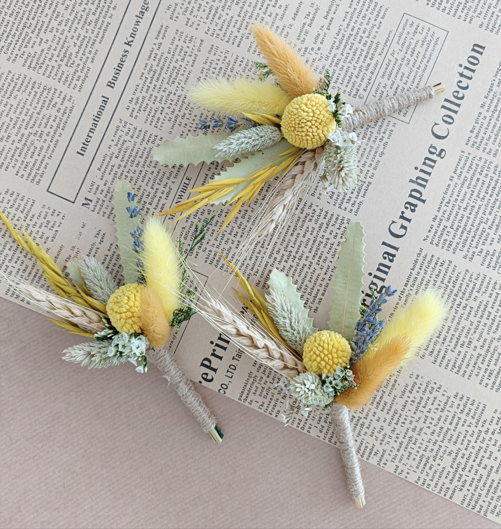 Sunny Wedding Boutonniere