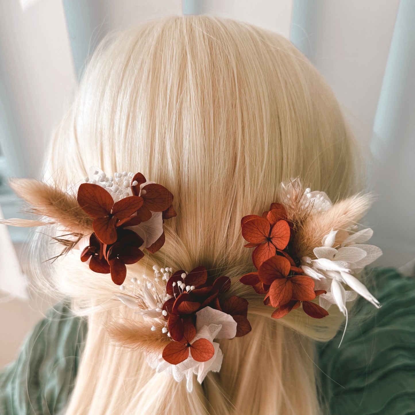 Boho bridal hairpiece with dried rust and white flowers, natural wedding hair accessory