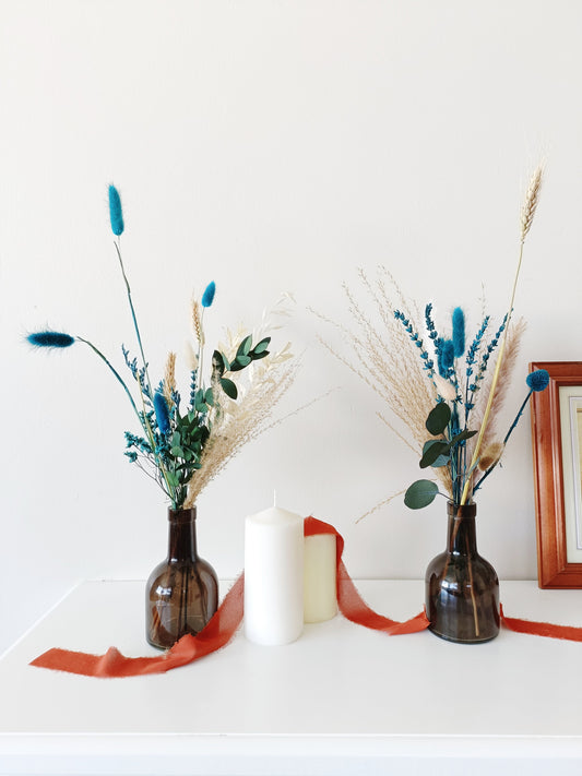 boho centerpiece, dried flower decor, wedding table flowers, rustic floral arrangement, bohemian flower vase, minimalist floral styling, pampas grass arrangement, dried floral bouquet, neutral home decor, aesthetic flower setup, vintage flower display, farmhouse flower decor, pastel dried flowers, blush wedding centerpiece, romantic floral arrangement, natural dried bouquet, table wedding flowers, soft floral centerpiece, eco-friendly wedding flowers, preserved flower display, rustic wedding decor, warm-ton