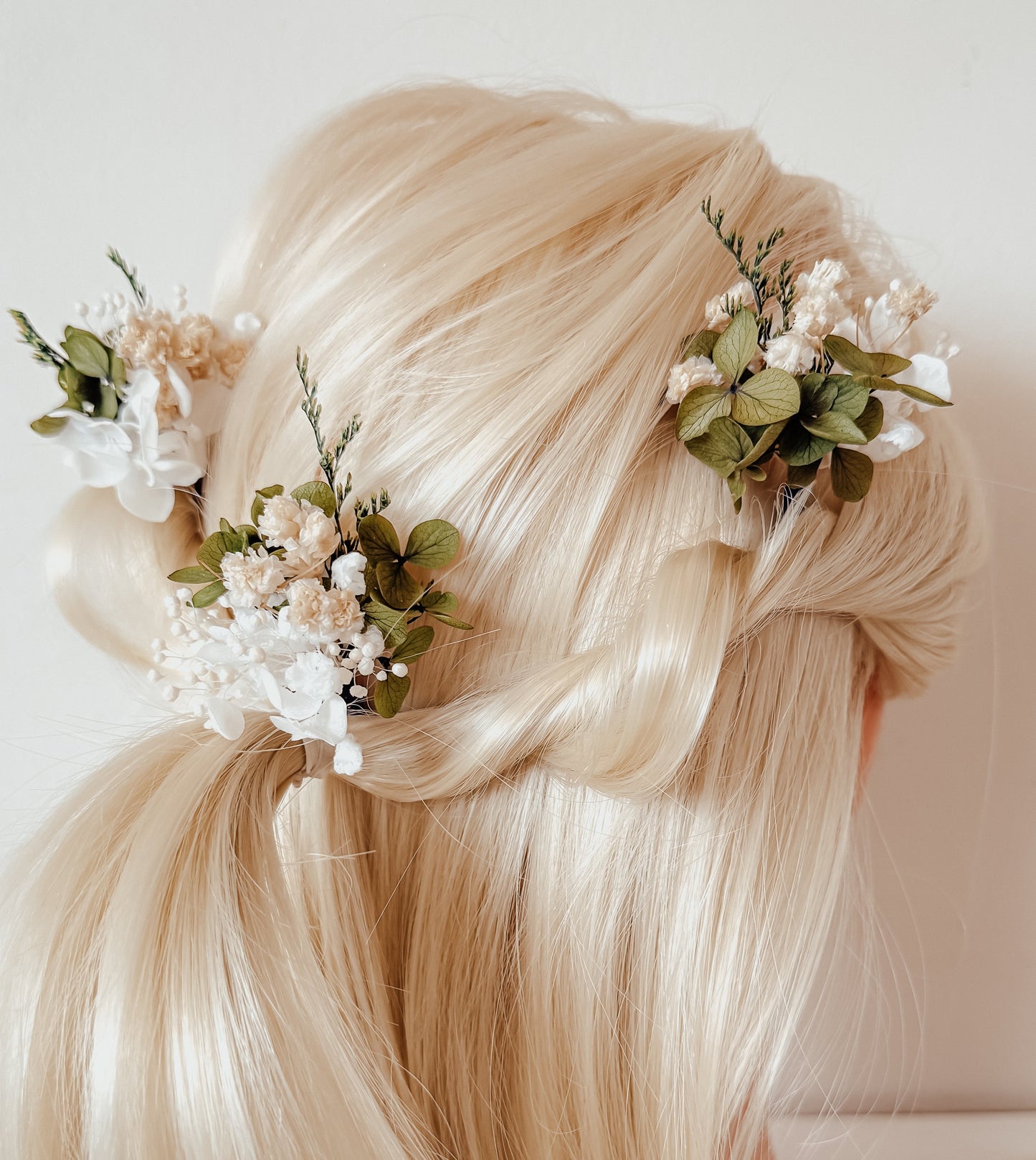 White & Green Dried Flower Hair Pins Set
