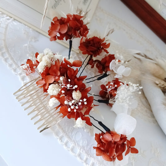 Dried flower hair accessories set with burnt orange hydrangea and white gypsophila on comb and pins