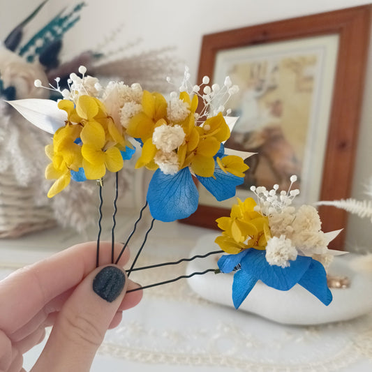 Dried flower hair pins in Ukrainian blue and yellow colors, featuring preserved hydrangea and baby’s breath, ideal for weddings or national celebrations