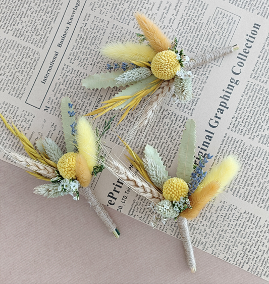 Sunny Wedding Boutonniere