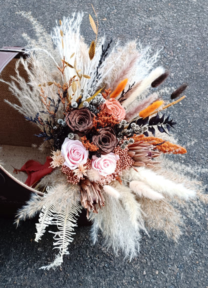 Vintage Rose & Chocolate l Moody Bridal Bouquet