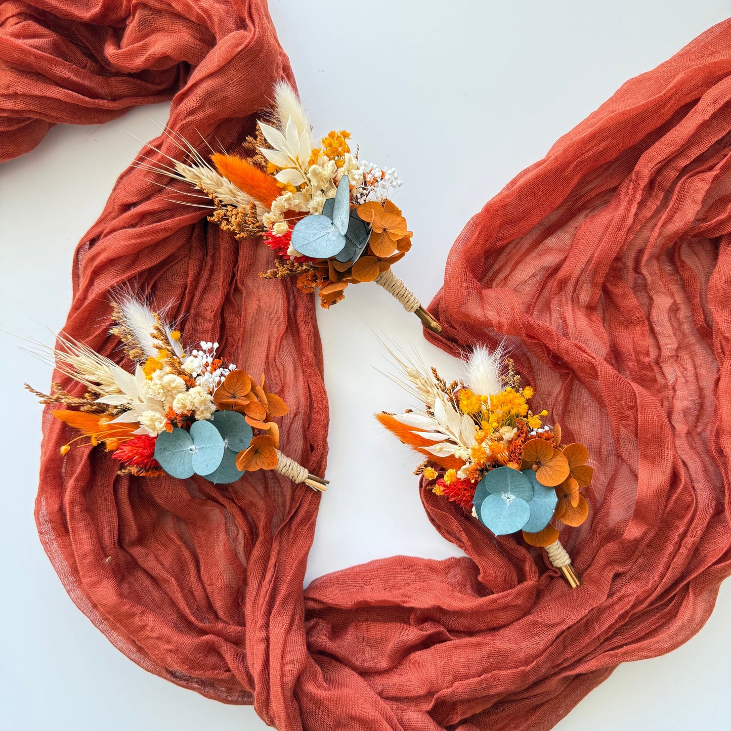 Rust+Terracott+burnt orange+eucalyptus leaf boutonniere, Autumn wedding boutonniere, Wedding boutonniere, groomsmen boho boutonniere