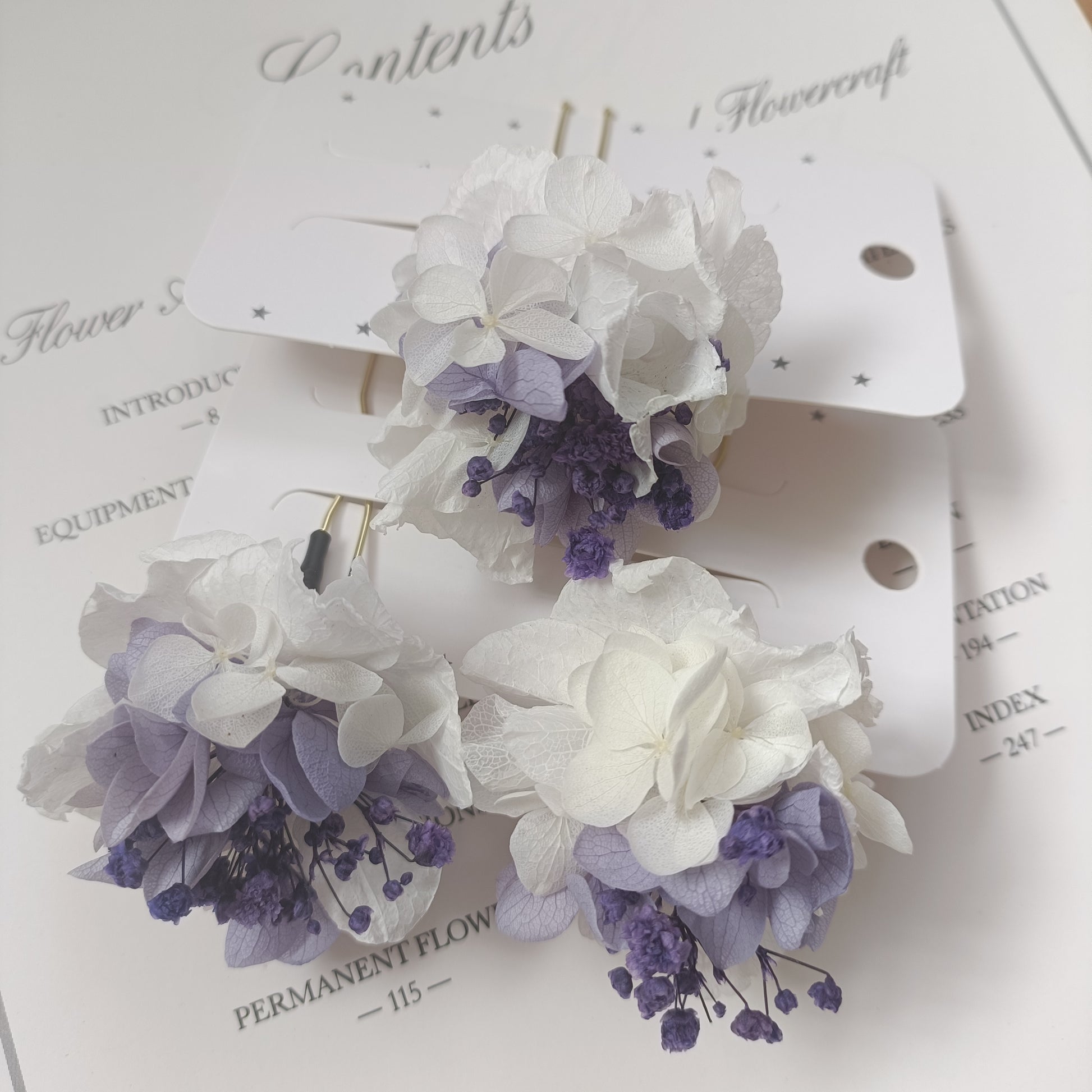 purple dried flower hair pins, blue wedding hair accessories, violet boho bridal hairpins, rustic hairpiece, floral hair accessories, preserved flower hair clips, bridal hair decor, blue wedding hair pins, handmade floral accessories, elegant hairpiece, bridesmaid hair pins, eco-friendly hair accessories, nature-inspired hair decor, delicate flower hairpins, romantic wedding hairpiece, cottagecore hair accessories, unique bridal hair clips, blue floral hairpins, hairpins with dried flowers,