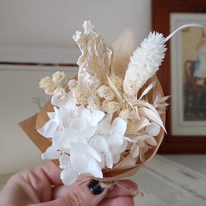 Mini Dried Flower Favors - Rustic White Mini Bouquet